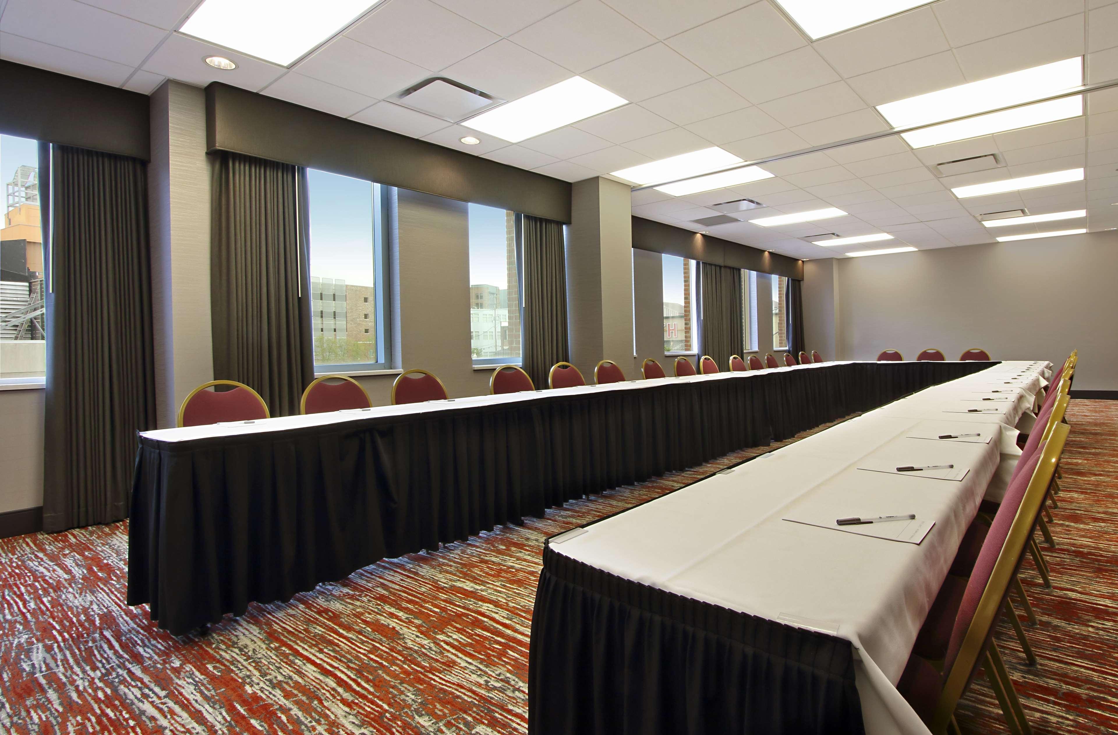Hampton Inn & Suites Columbus-Downtown, Ohio מראה חיצוני תמונה