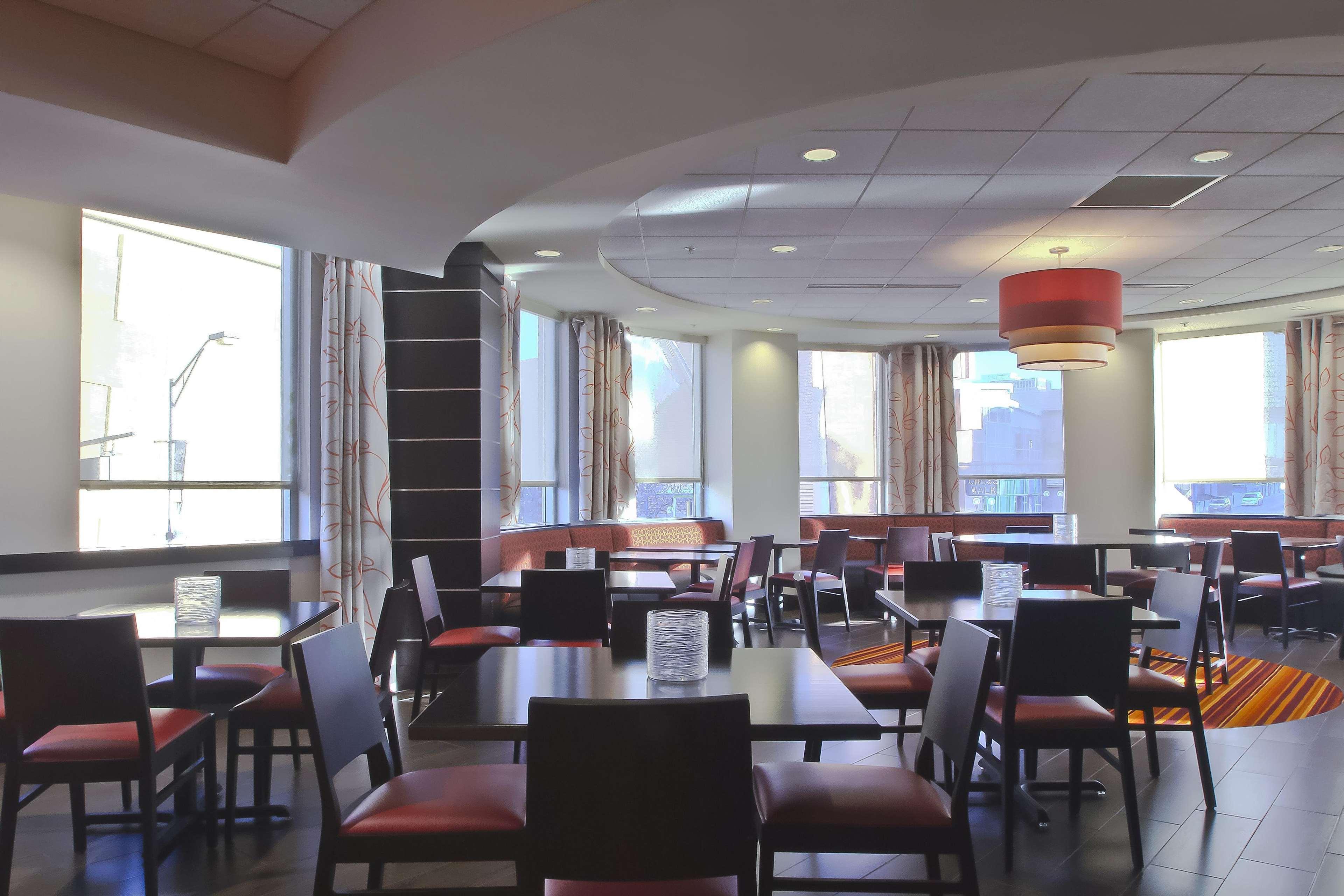 Hampton Inn & Suites Columbus-Downtown, Ohio מראה חיצוני תמונה