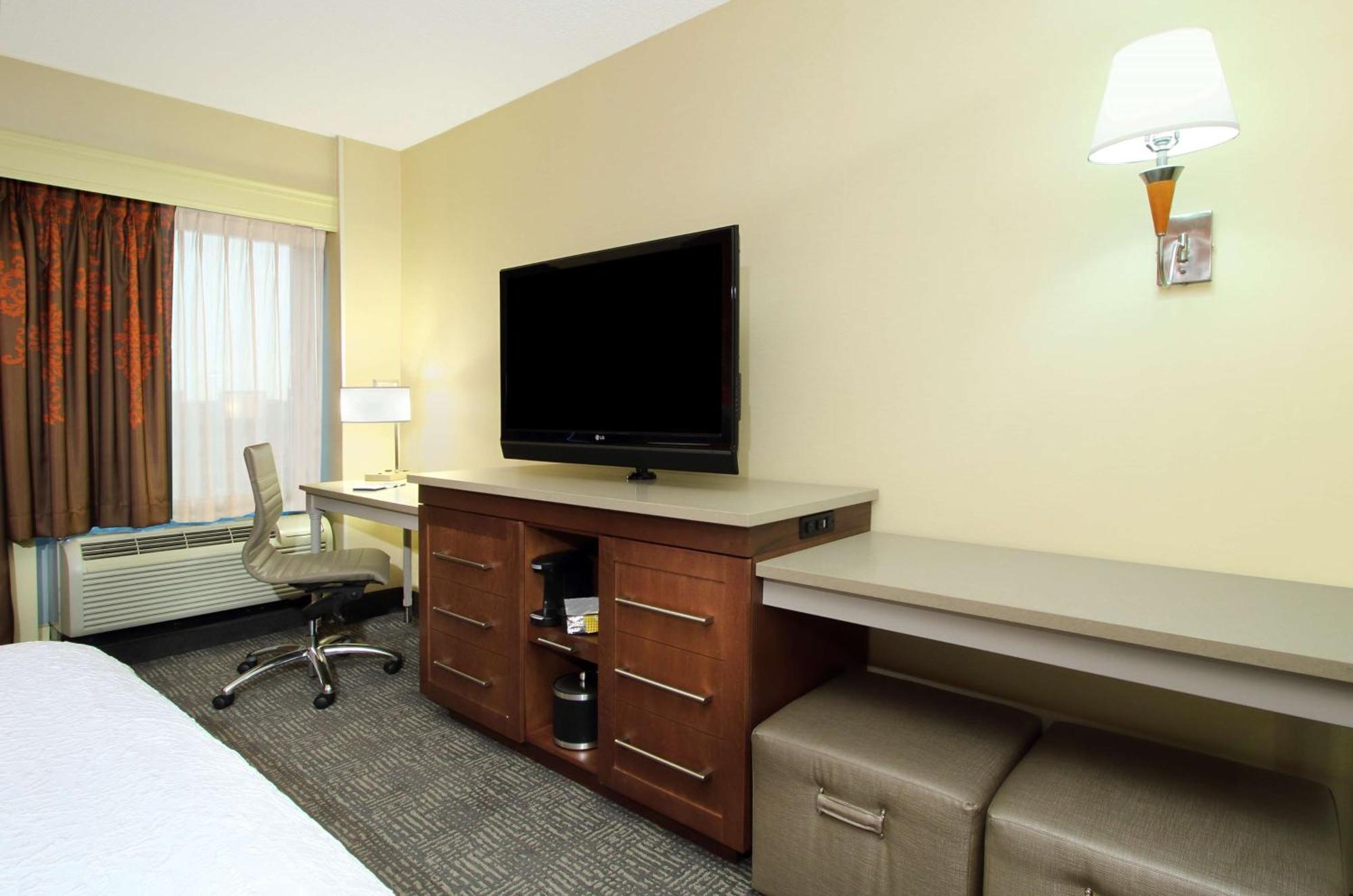 Hampton Inn & Suites Columbus-Downtown, Ohio מראה חיצוני תמונה